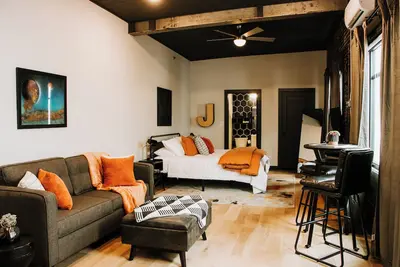 Image de The 1935 Historic Alexander Hotel/ The Jackson Suite in Leitchfield, Ky