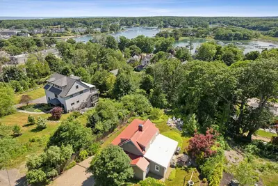 York Harbor Tranquility - Walk to Beach, Scenic Trails and Dining