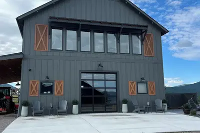 Image de 2bed 2bath Barndominium in Arlee just north of Missoula on horse sanctuary.