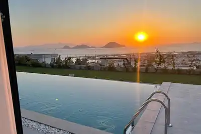 Image de Luxury Villa with Stunning Sea View and Spectacular Sunsets