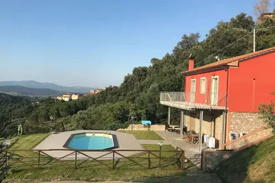 Image de \"Tulipano\" villa with pool on the Tuscan hills