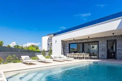 Image de Villa Endi 4* with swimming pool in Medulin