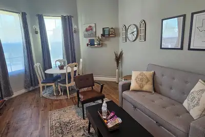 Image de Cozy Downtown Duplex