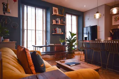 Image de Appartement-Moderne-Salle de bain privée séparée