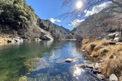 Image de Luxury off-grid log home on 320 acres in Giant Sequoia National Monument