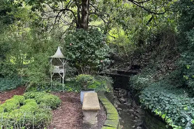 Image de Carmel cottage with a private garden on a quiet cul-de-sac, walk to town & beach