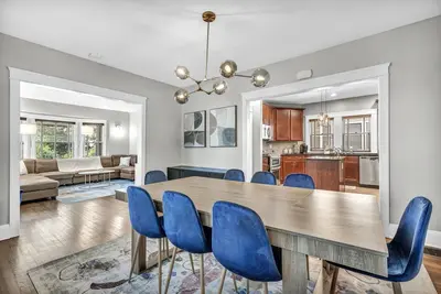 Image de Luxury 4 Br Near Cleveland Clinic, Uh & Cwru!