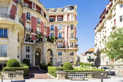 Image de Appartement 'Grande Plage - T3 Carlton -70m2' avec vue sur mer et Wi-Fi