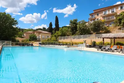 Image de Charmant T4 climatisé | Accès aux piscines