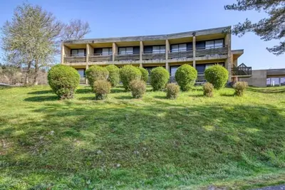 Image de Duplex avec Kitchenette | Vue Lac + Accès Piscine