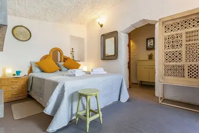 Image de La Cueva' avec terrasse et jardin partagés