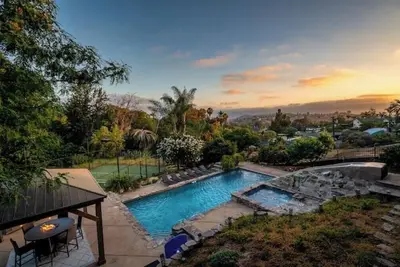 Image de Family Fun Mountain Villa in San Diego Pool/Jacuzzi, Water-slide, PickleBall