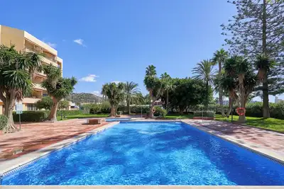 Image de Appartement 'Rosa Náutica La Herradura' avec piscine partagée et Wi-Fi
