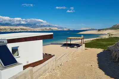 Image de Maison de pêcheur près de la mer Baie Prnjica, Pag (K-23456)