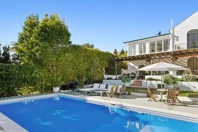 Image de Casa Bella Luxury Waterfront | Executive Luxury House in Sydney with Great Swimming Pool