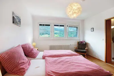 Image de Appartement 'Wohnung 2 - Familienappartement' avec balcon et Wi-Fi