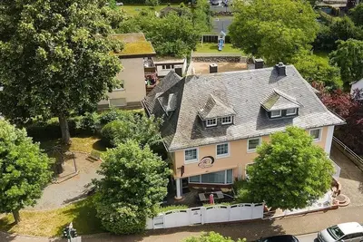 Image de Ferienhaus für 14 Gäste mit 185m² in Daun