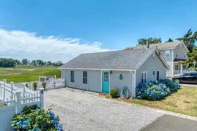 Image de Bliss by the Sea - Cozy Beachside Escape