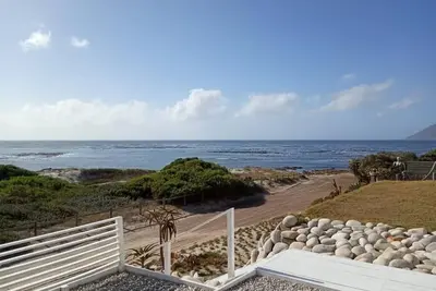 Image de Kommetjie Ocean Sanctuary, Uninterupted extensive sea and mountain views