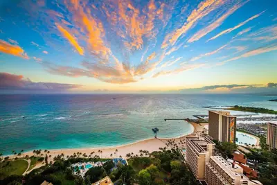 Image de *Honu Hale: Penthouse 2 Bdr Ocean View Waikiki*