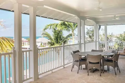 Image de Lux Waterfront Cottage in Exclusive Briland Club w\/Marina, Beach, Pickleball