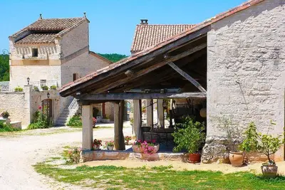 Image de La grange - Cremps - Gîte