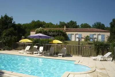 Gîte L'Oustal - Senaillac-Lauzes