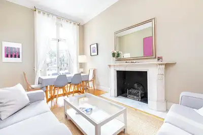 St Georges Square, Pimlico- Beautiful 1-bed Pied a Terre apartment near Victoria