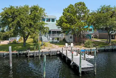 Image de Come Sail Away: Canalfront | Private Boat Dock