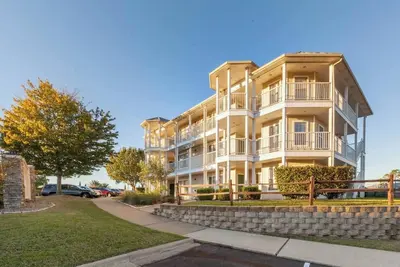 Image de Cozy 2-bedroom apartment with WiFi and fitness room in pleasant Conroe