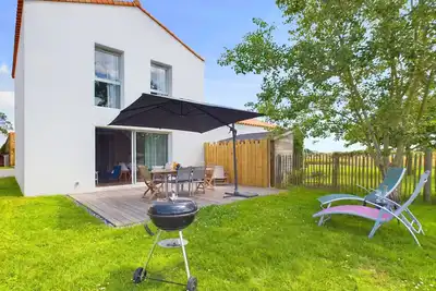 Image de Belle maison pour 7 - piscine - 2km de la plage