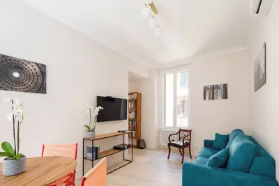 Image de A Great Apartment By The 4 Bridges