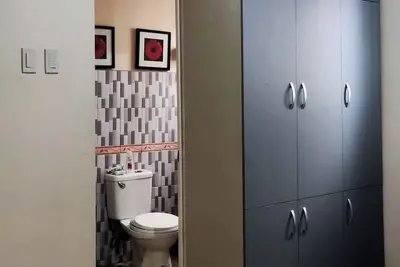 Image de A cozy and a safe place! 5 minutes to malls and hospital