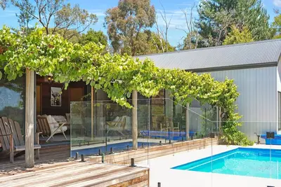 Image de Hil & Jack's - Cozy Cabin with Modern Twist | Seasonal Pool | Delatite River Frontage