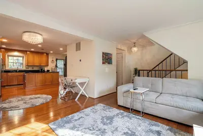 Image de Spacious 4-bedroom townhome in Oakton with Ac, WiFi