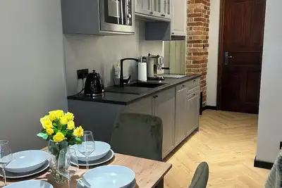 Image de Charm & Comfort Renovated Gem in Old Town 8 min walk to Krakow’s Main Square!