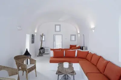 Dazzling Santorini Villa | 3 Bedrooms | Private Terrace with Stunning Caldera Views & Jacuzzi Plunge Pool | Villa Orpheus | Imerovigli