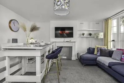 Image de Myrtle Cottage with Free Parking | By My Getaways