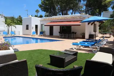 Image de Villa Diana, idéale pour les vacances, à 400 m. du centre de Moraira!