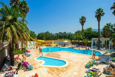 Image de Mobil-home pour 4 personnes au camping 4 étoiles ''Le Neptune''