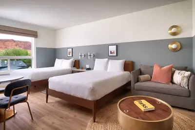 Image de Gnarnia | Two Queen + Sofa Bed at Gravity Haus Moab, 2 Units
