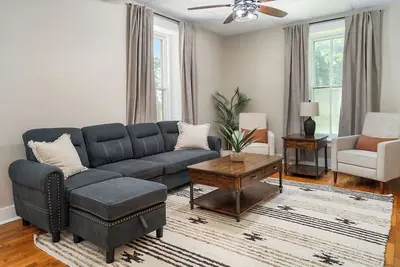 Image de Peaceful Countryside Retreat on the Edge of Lawrence - Minutes to Mass Street!