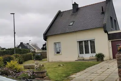 Image de Location Maison Bien SITUÉE avec jardin clos. \nAnimaux de compagnie acceptés.