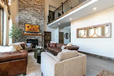 Image de New home near Waterville Valley and Loon, 6000 Sq. Ft of Luxury, Pampering & Fun