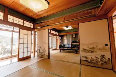 Image de A nostalgic space Relax and unwind in a fully equ / Mihara Hiroshima