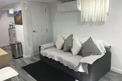 Image de 2-bedroom apartment steps to Flushing Meadows-Corona Park