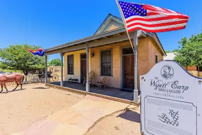 Image de Stay in Wyatt Earp's actual home!