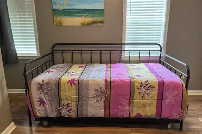 Image de Midtown 2-bedroom townhome in welcoming Memphis close to Overton Sq with WiFi