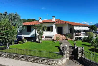Image de Villa Fiorita a Puegnago By Bookinggardalake