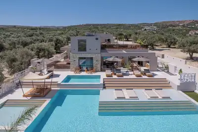 Dive into Bliss: Summer Oasis of Elegance & Joy